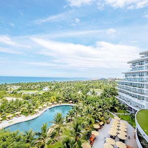 Cam Ranh Riviera Beach Resort & Spa